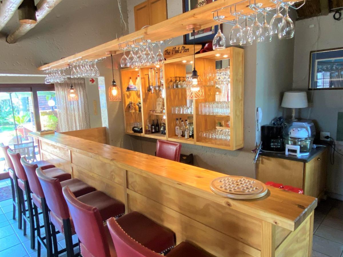 Safari Club Guest Lodge Or Tambo International Airport Kempton Park Bagian luar foto
